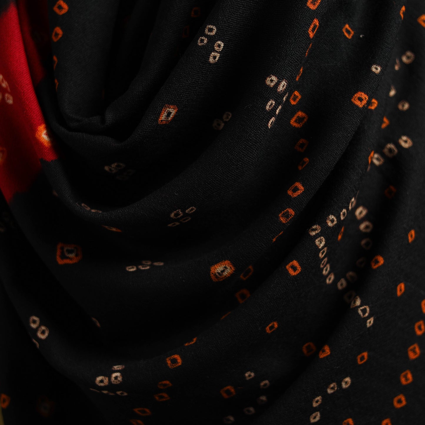 Kutch handwoven bandhani merino wool shawl 20 - handcrafted