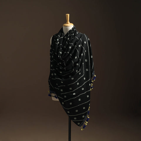 Kutch handwoven bandhani woolen shawl 69 - handcrafted