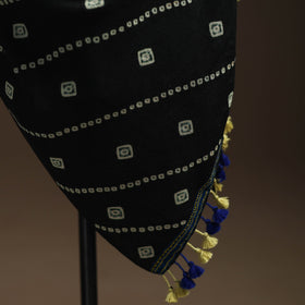 Kutch handwoven bandhani woolen shawl 69 - handcrafted