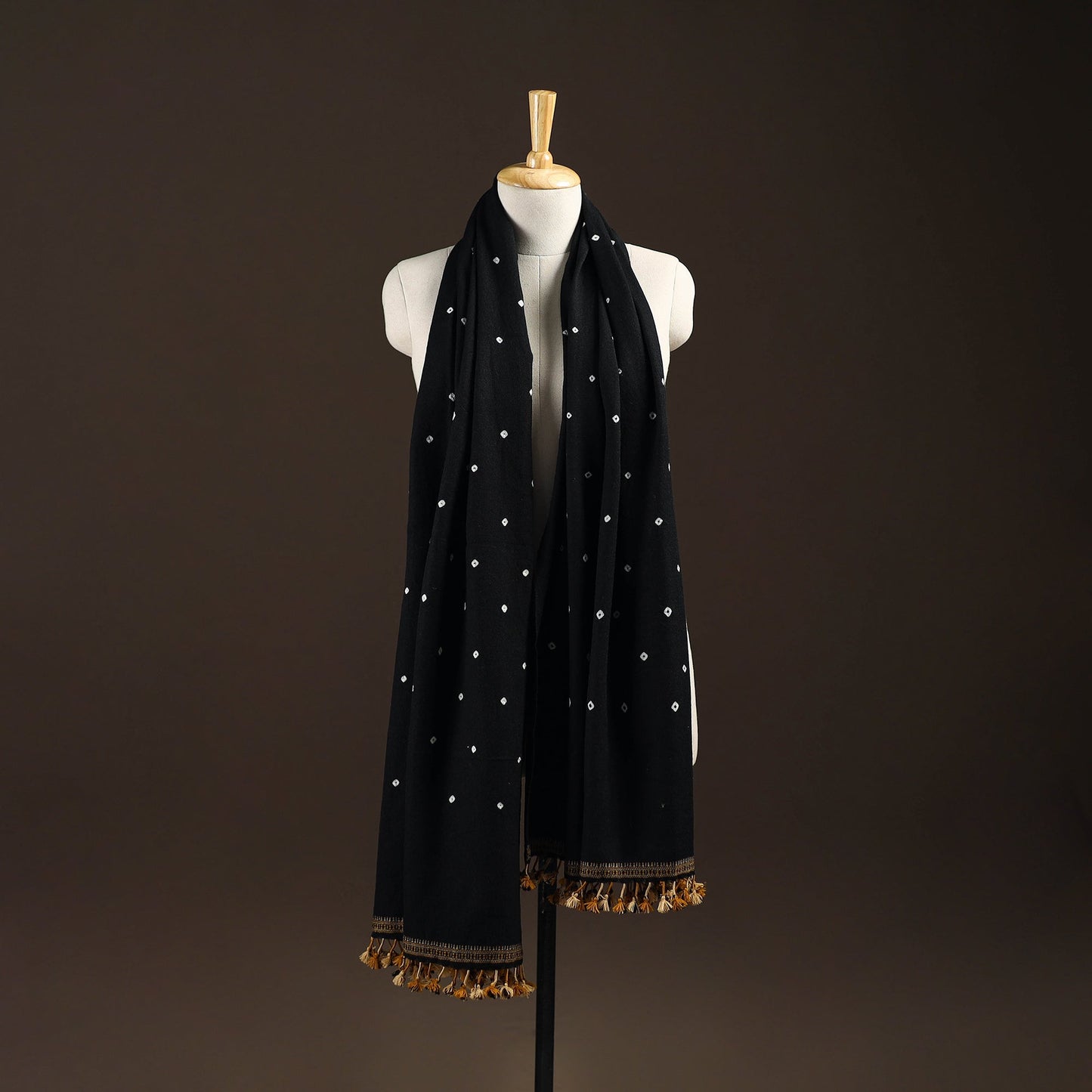 Kutch handwoven merino wool bandhani tie-dye shawl 89