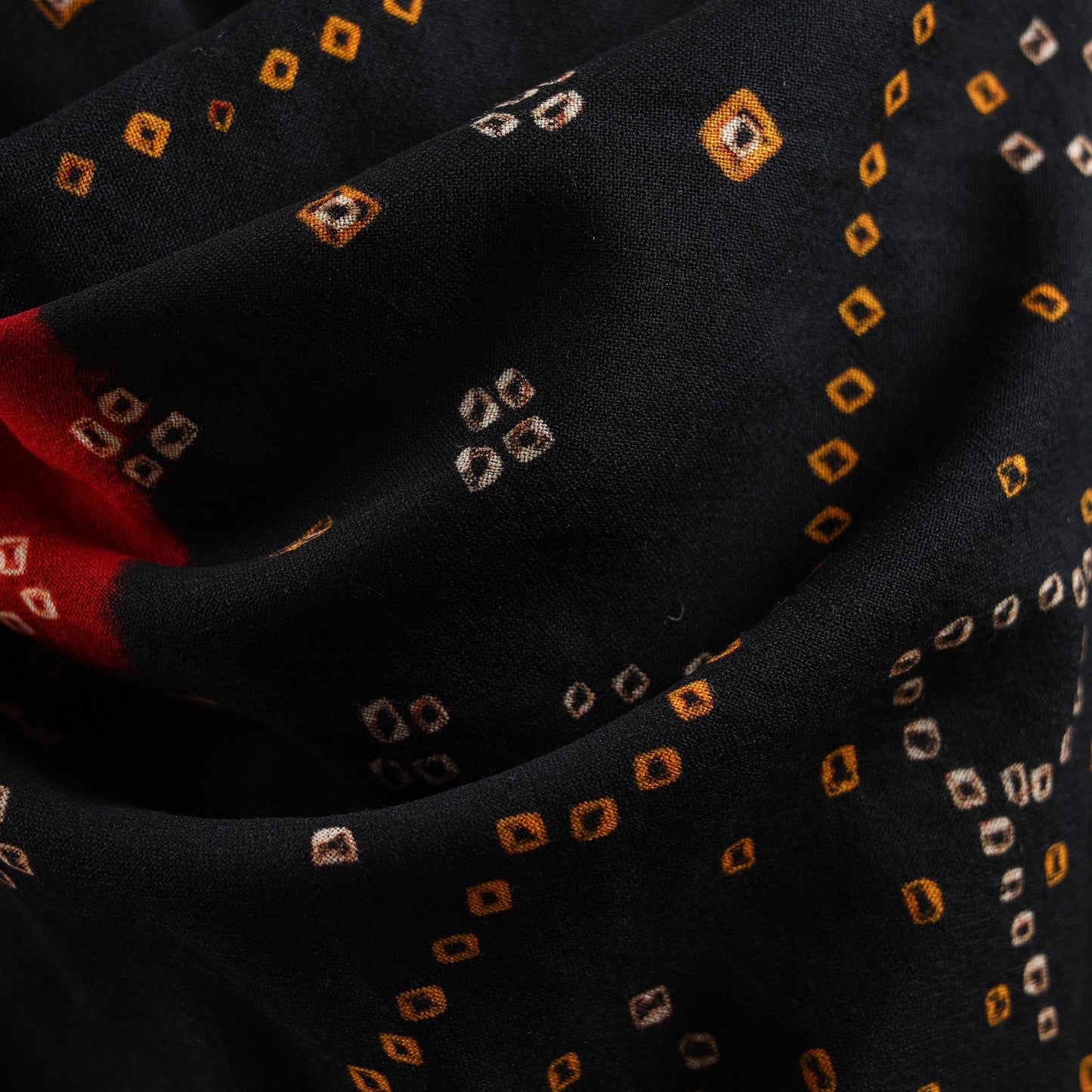 Kutch handwoven merino wool tie-dye bandhani shawl 01