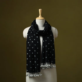 Kutch handwoven merino wool tie-dye bandhani stole 12