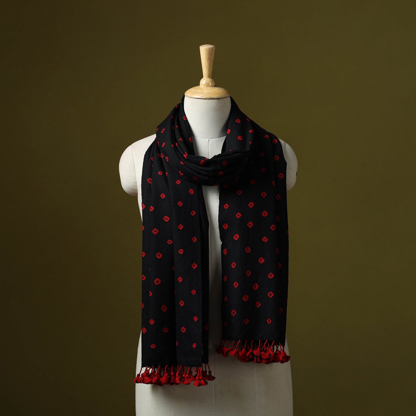 Kutch handwoven merino wool tie-dye bandhani stole 16