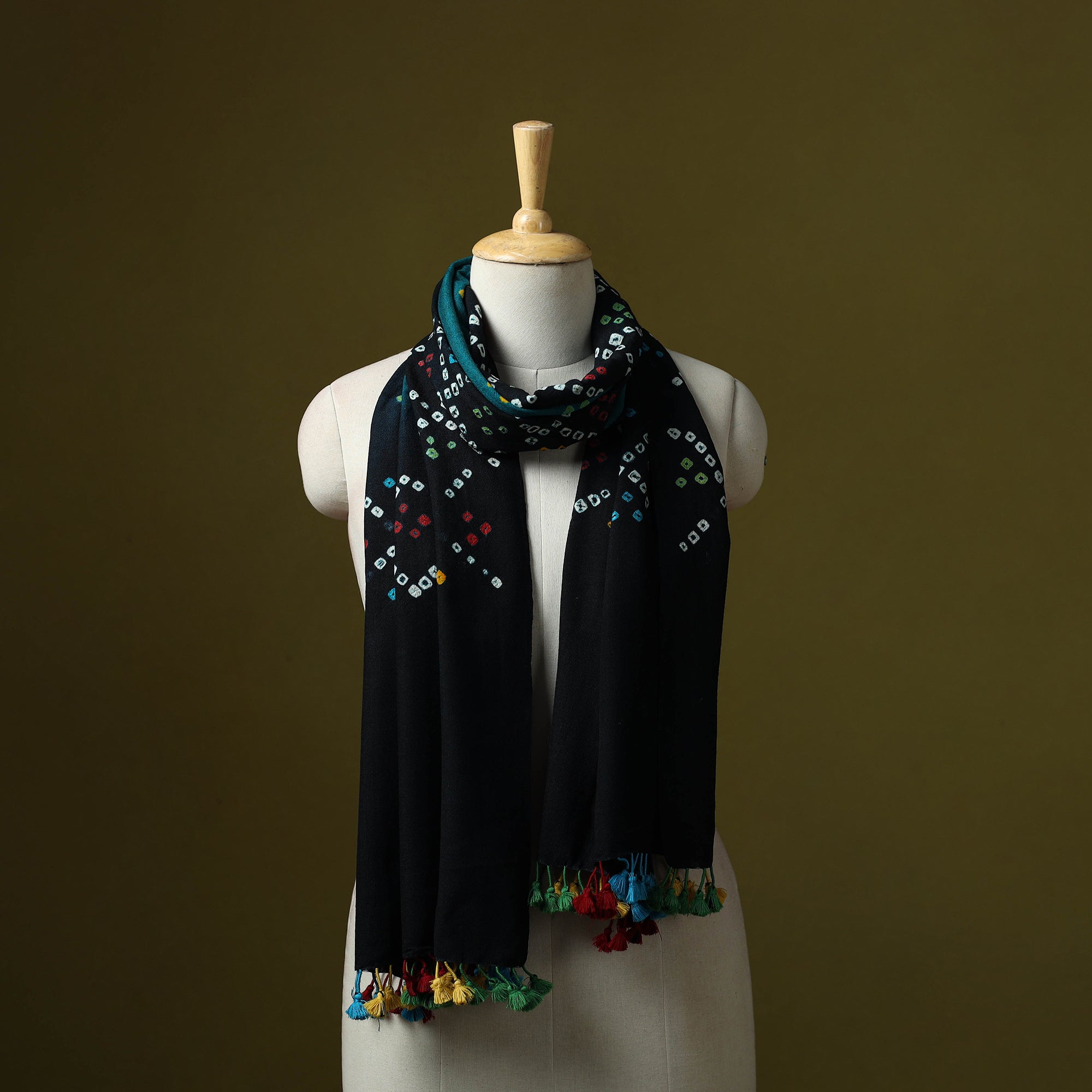 Green - Kutch Handwoven Merino Wool Bandhani Stole with Zari 20