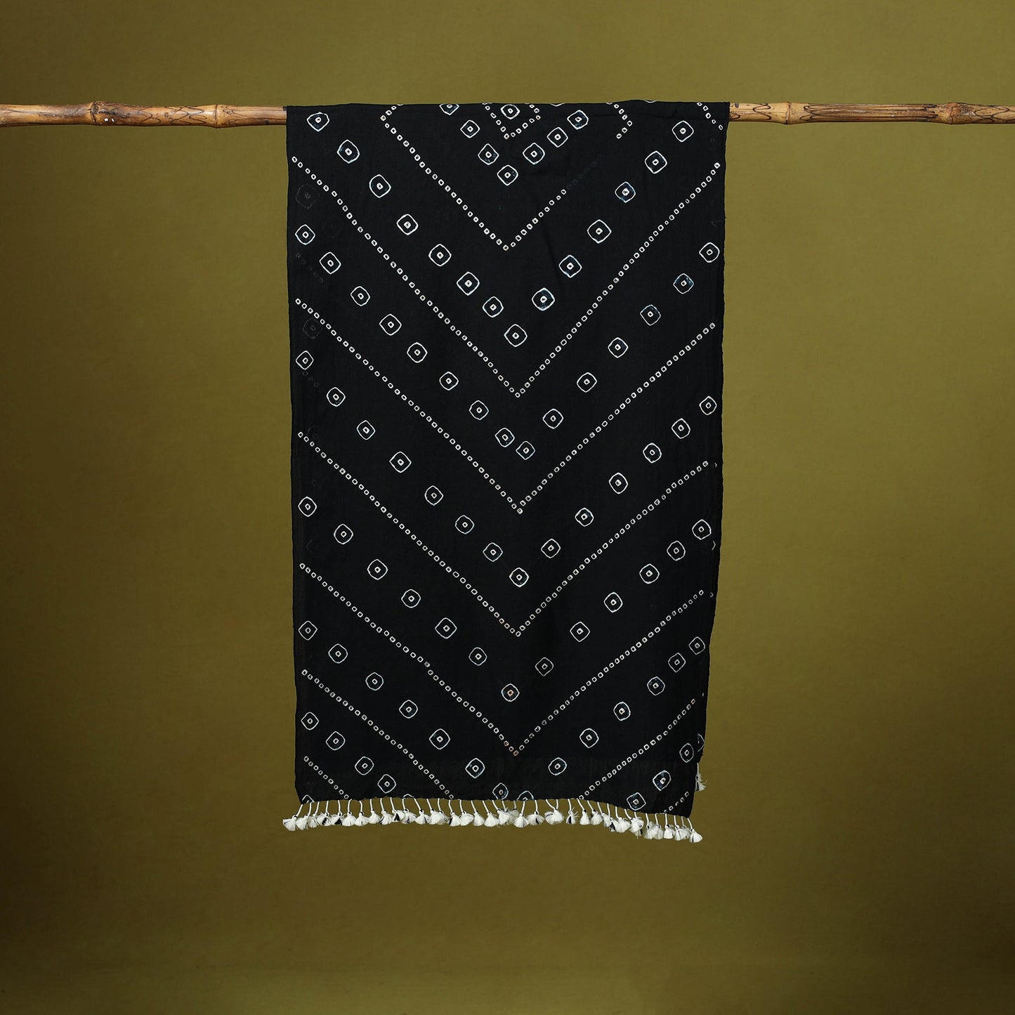 Kutch handwoven merino wool tie-dye bandhani stole 35