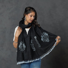 Buy Kutch Handwoven Clamp Dyed Shibori Silk x Merino Wool Shawl Online at iTokri.com