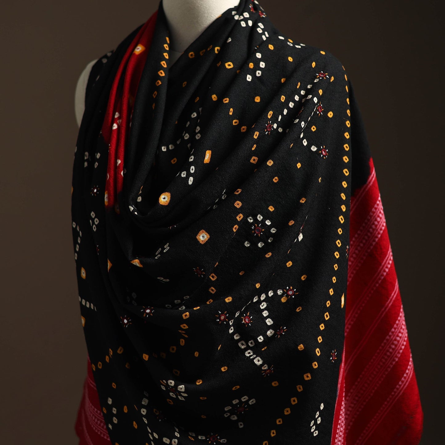 Kutch mirror work handwoven bandhani bagida woolen shawl 21