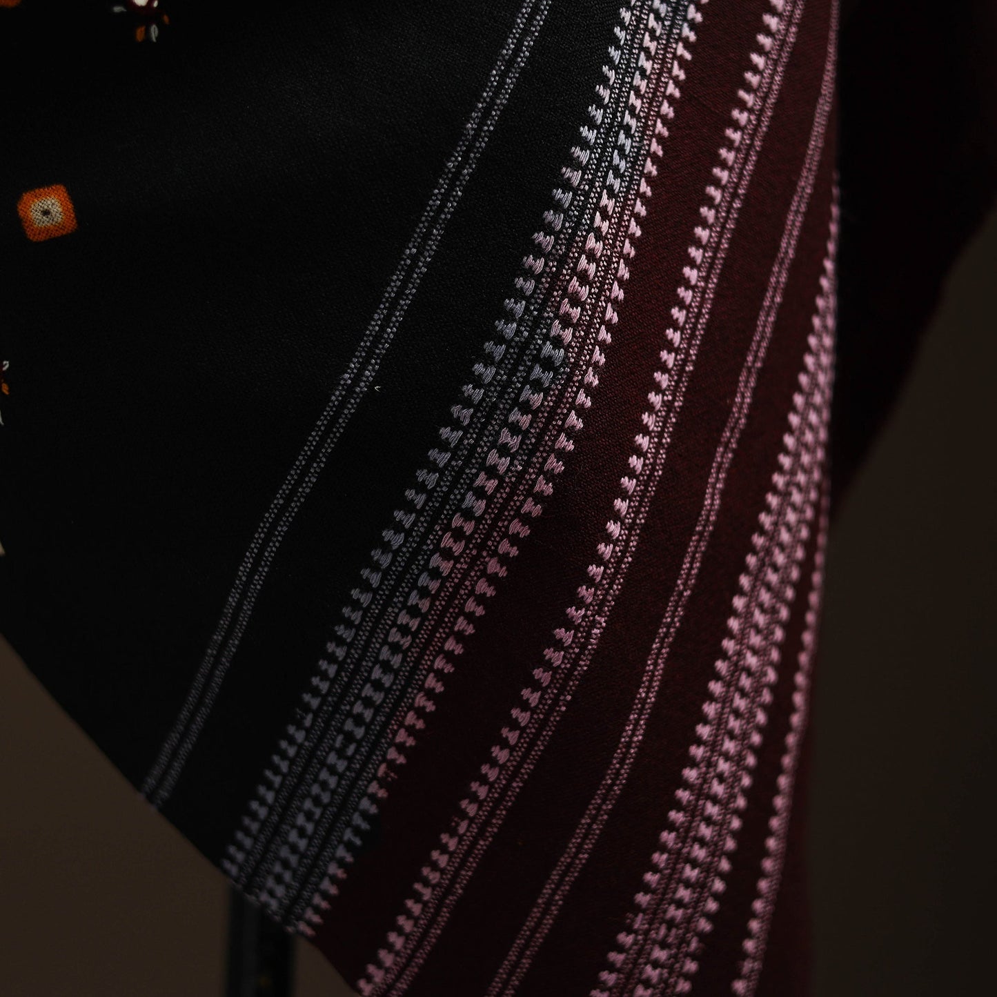 Kutch mirror work handwoven bandhani bagida woolen shawl 25