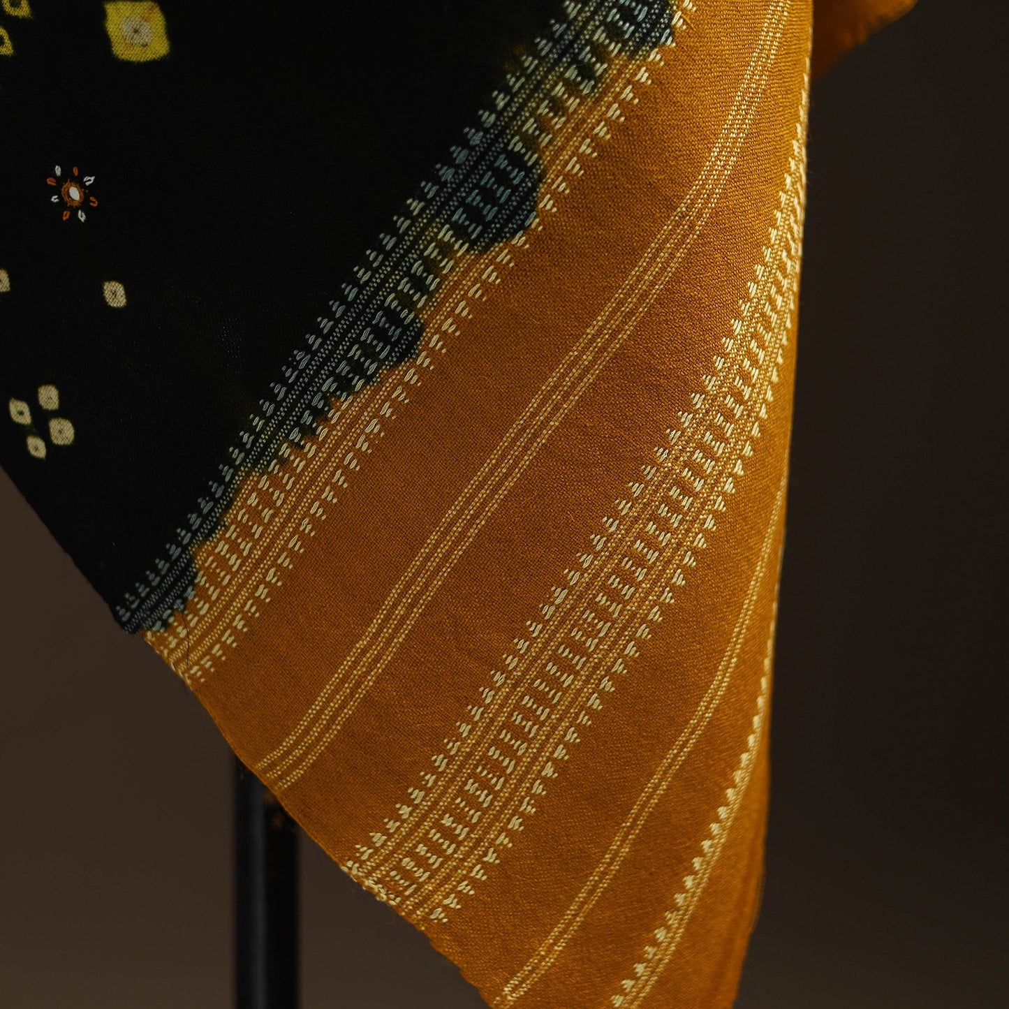 Kutch mirror work handwoven bandhani bagida woolen shawl 27