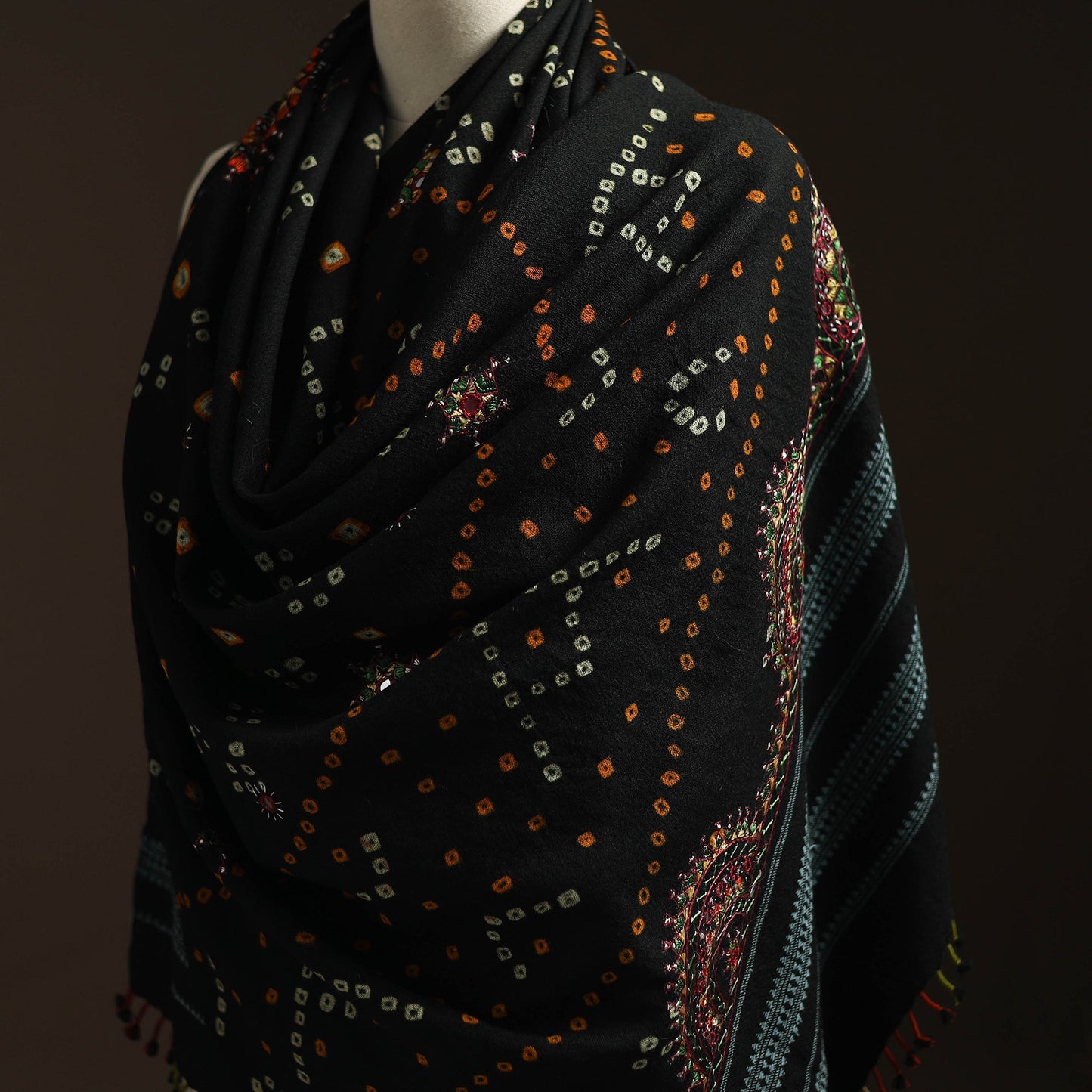 Kutch mirror work handwoven neran embroidery bandhani