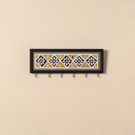 Kutch mud mirror work lippan art key holder (4 x 12 in) 18
