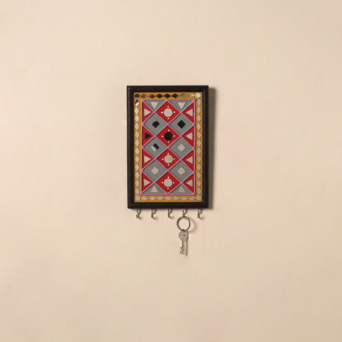 Kutch mud mirror work lippan art key holder (9 x 6 in) 37