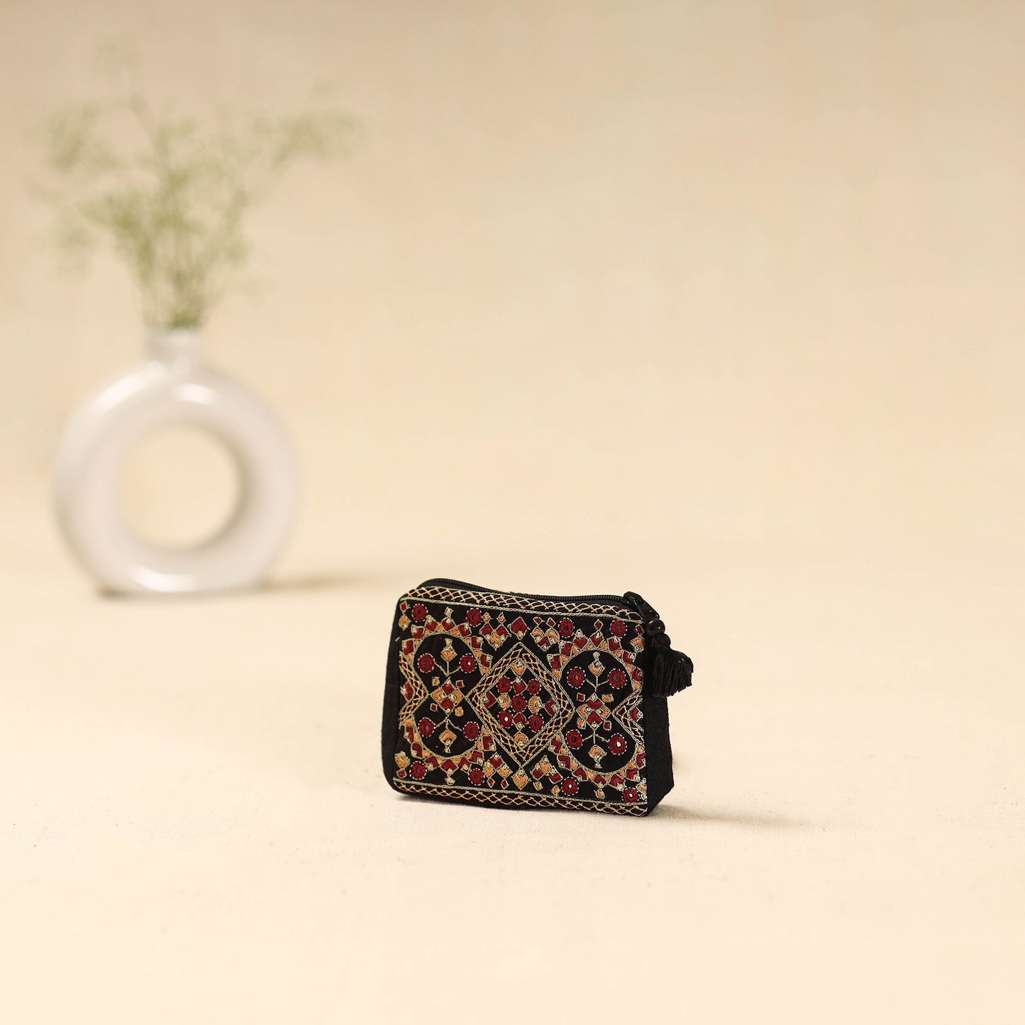 Kutch neran hand embroidered coin pouch 172 - handcrafted