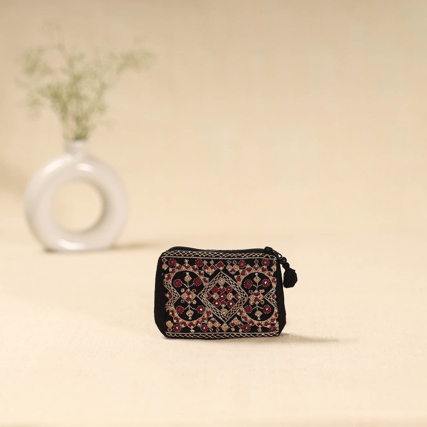 Kutch neran hand embroidered coin pouch 172 - handcrafted