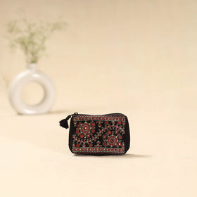 Kutch neran hand embroidered coin pouch 173 - handcrafted