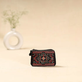 Kutch neran hand embroidered coin pouch 180 - handcrafted
