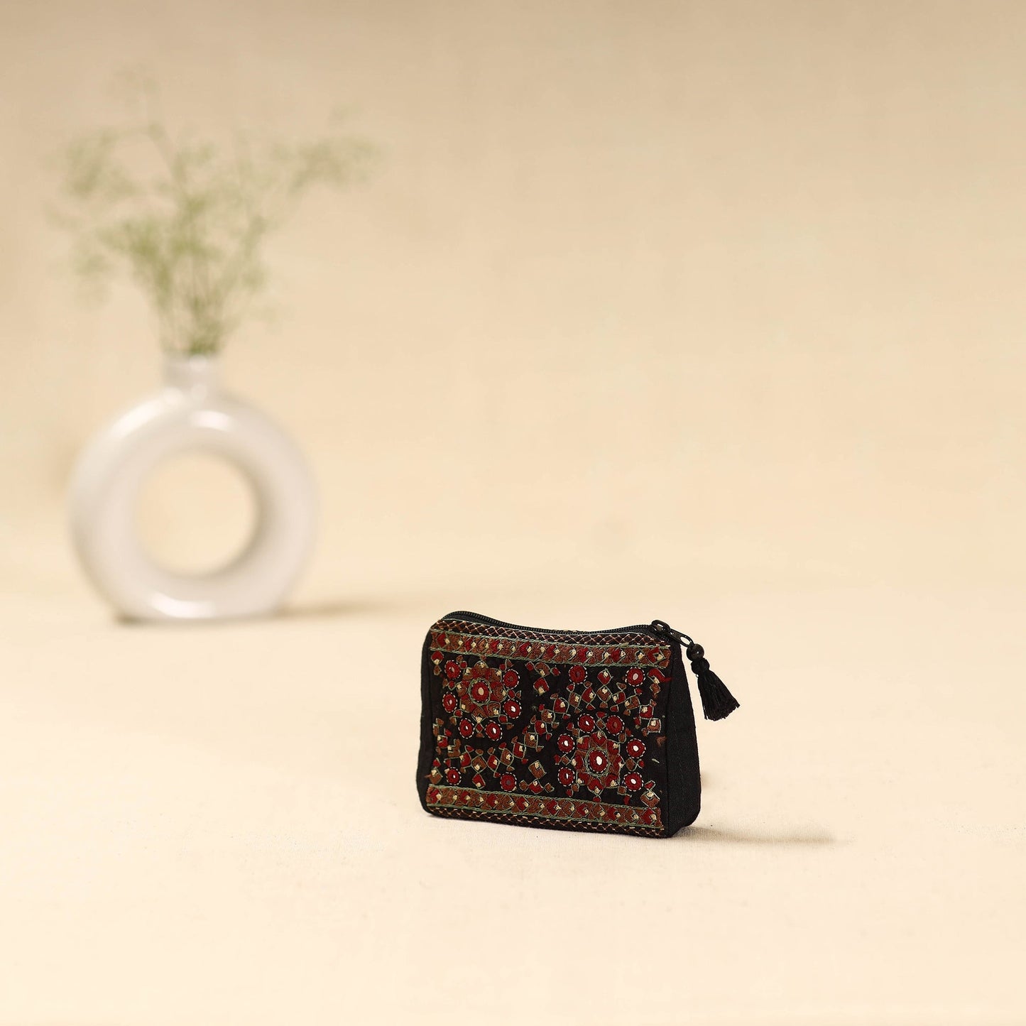 Kutch neran hand embroidered coin pouch 187 - handcrafted