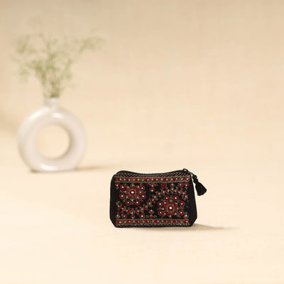 Kutch neran hand embroidered coin pouch 187 - handcrafted