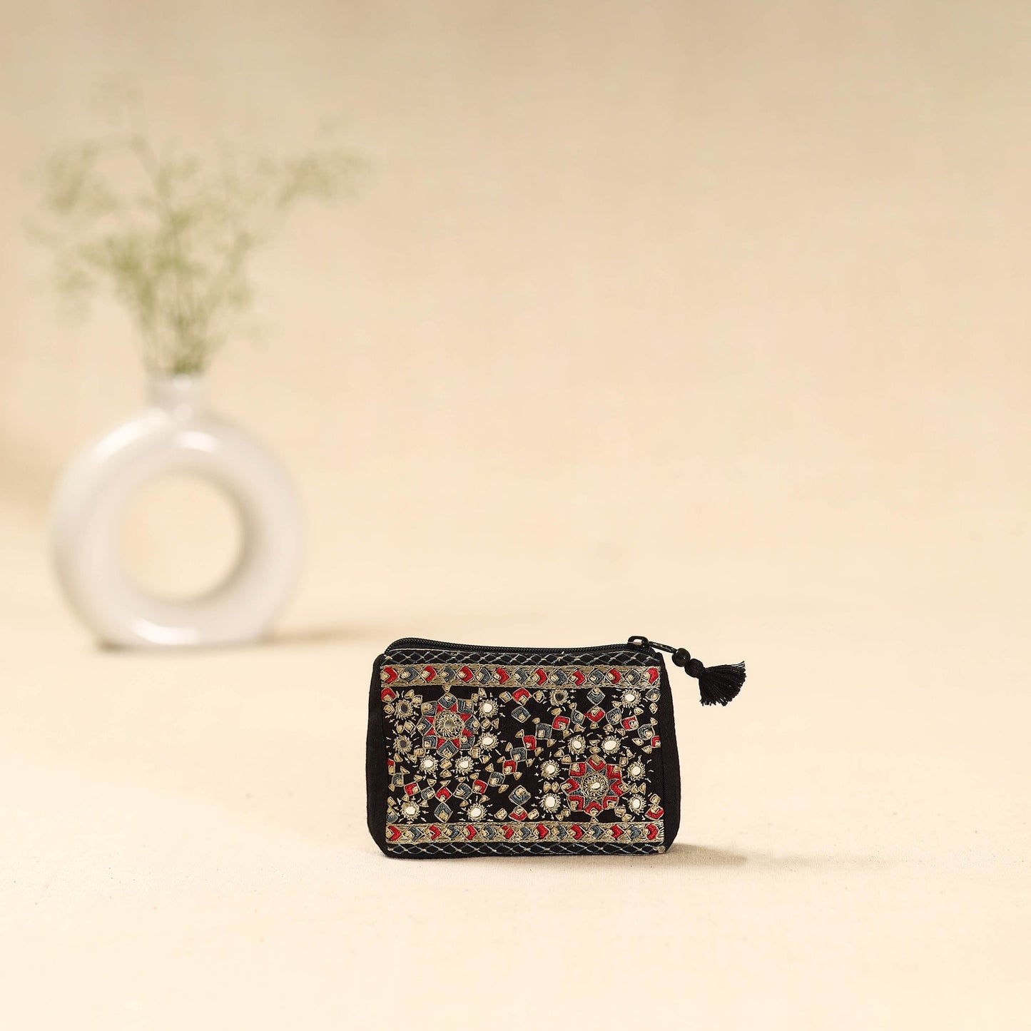 Kutch neran hand embroidered coin pouch 191 - handcrafted