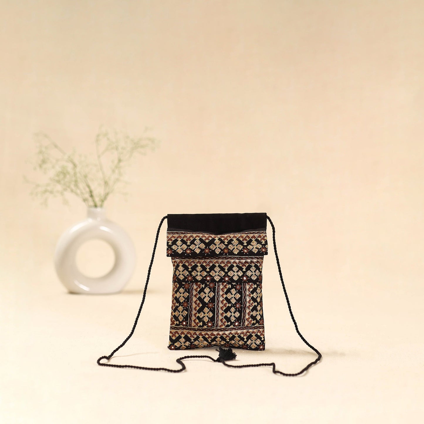 Kutch neran hand embroidered sling bag 246 - handcrafted