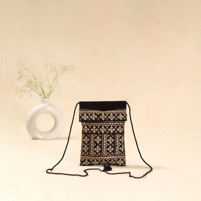 Kutch neran hand embroidered sling bag 246 - handcrafted