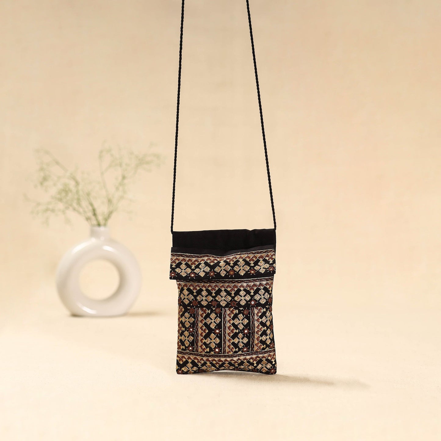 Kutch neran hand embroidered sling bag 246 - handcrafted
