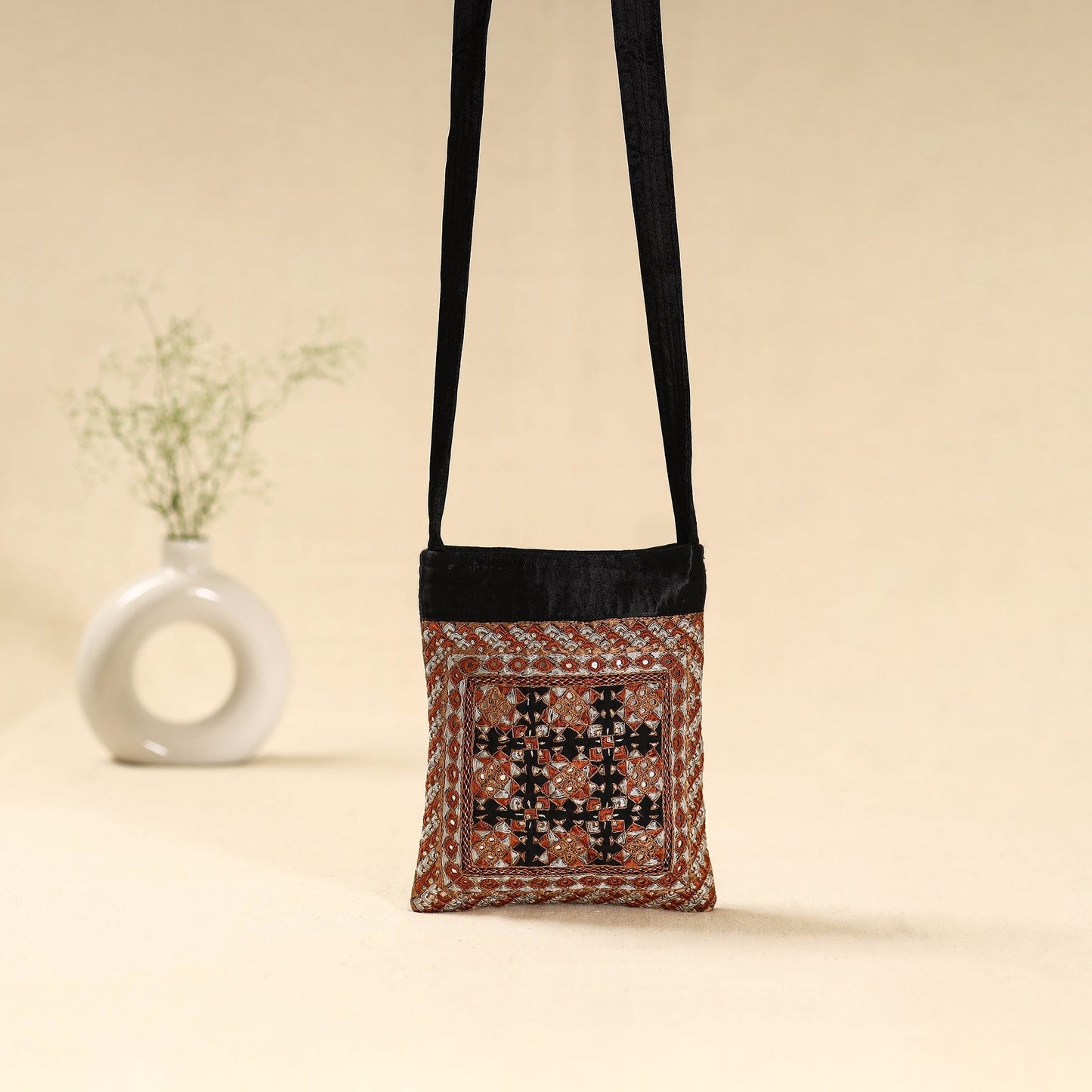 Kutch neran hand embroidered sling bag 46 - handcrafted