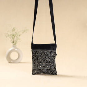 Kutch neran hand embroidered sling bag 48 - handcrafted