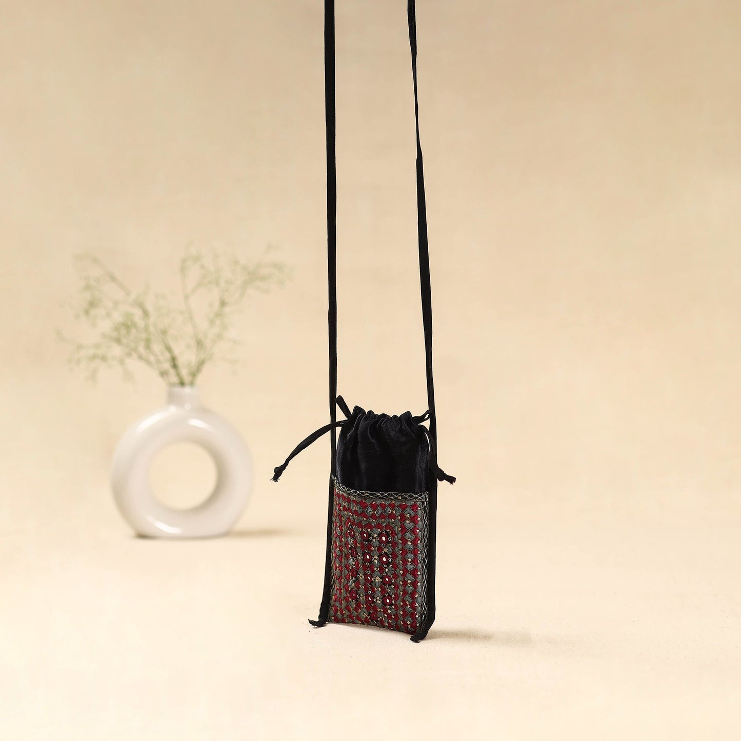 Kutch neran hand embroidered sling dori mobile pouch 212