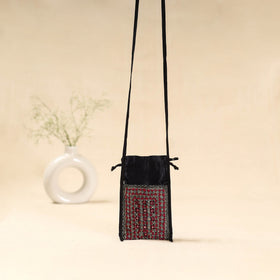 Kutch neran hand embroidered sling dori mobile pouch 212