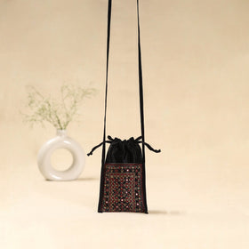 Kutch neran hand embroidered sling dori mobile pouch 213