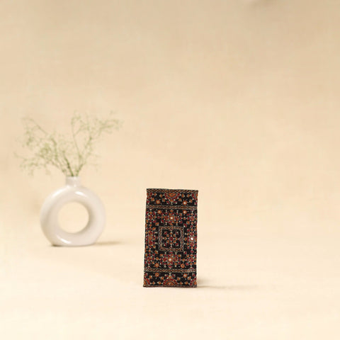 Kutch neran hand embroidered spectacle pouch 223