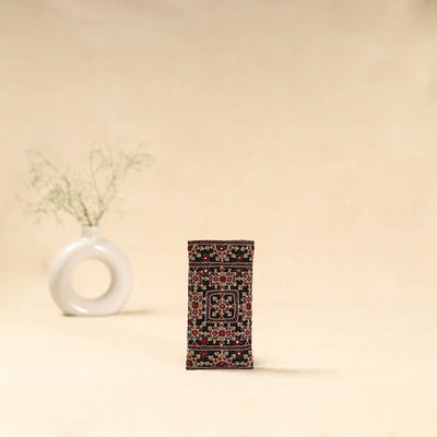 Kutch neran hand embroidered spectacle pouch 226