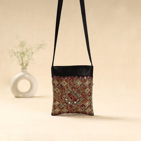 Kutch node hand embroidered sling bag 75 - handcrafted