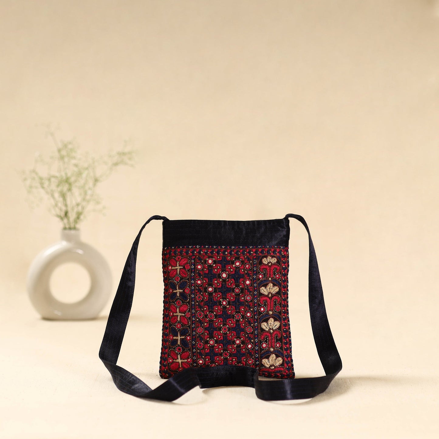 Kutch pakko hand embroidered sling bag 53 - handcrafted
