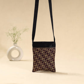 Kutch pakko hand embroidered sling bag 60 - handcrafted