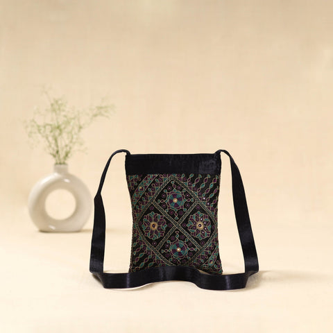 Kutch pakko hand embroidered sling bag 72 - handcrafted