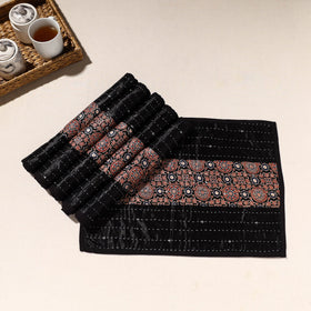  Blsck Tagai Embroidery Table Mats