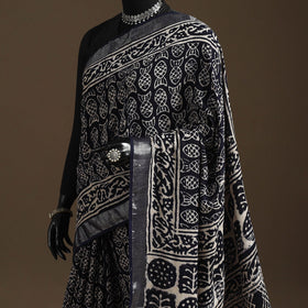 Linen hand batik saree with zari border 16 - handcrafted