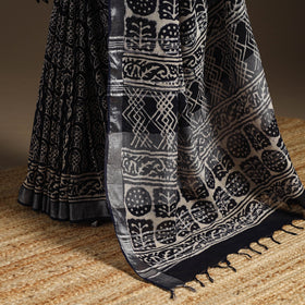 Linen hand batik saree with zari border 16 - handcrafted