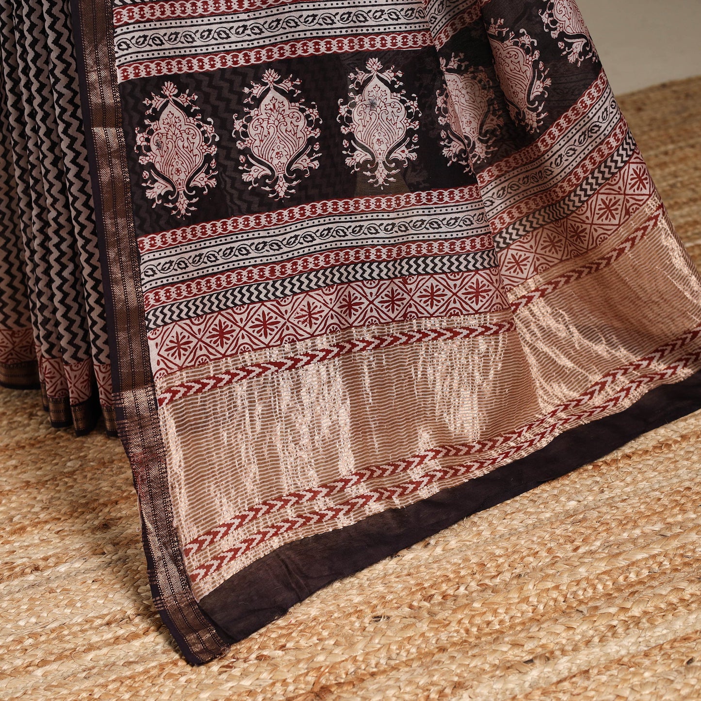 Black - maheshwari silk natural dyed bagh saree with zari