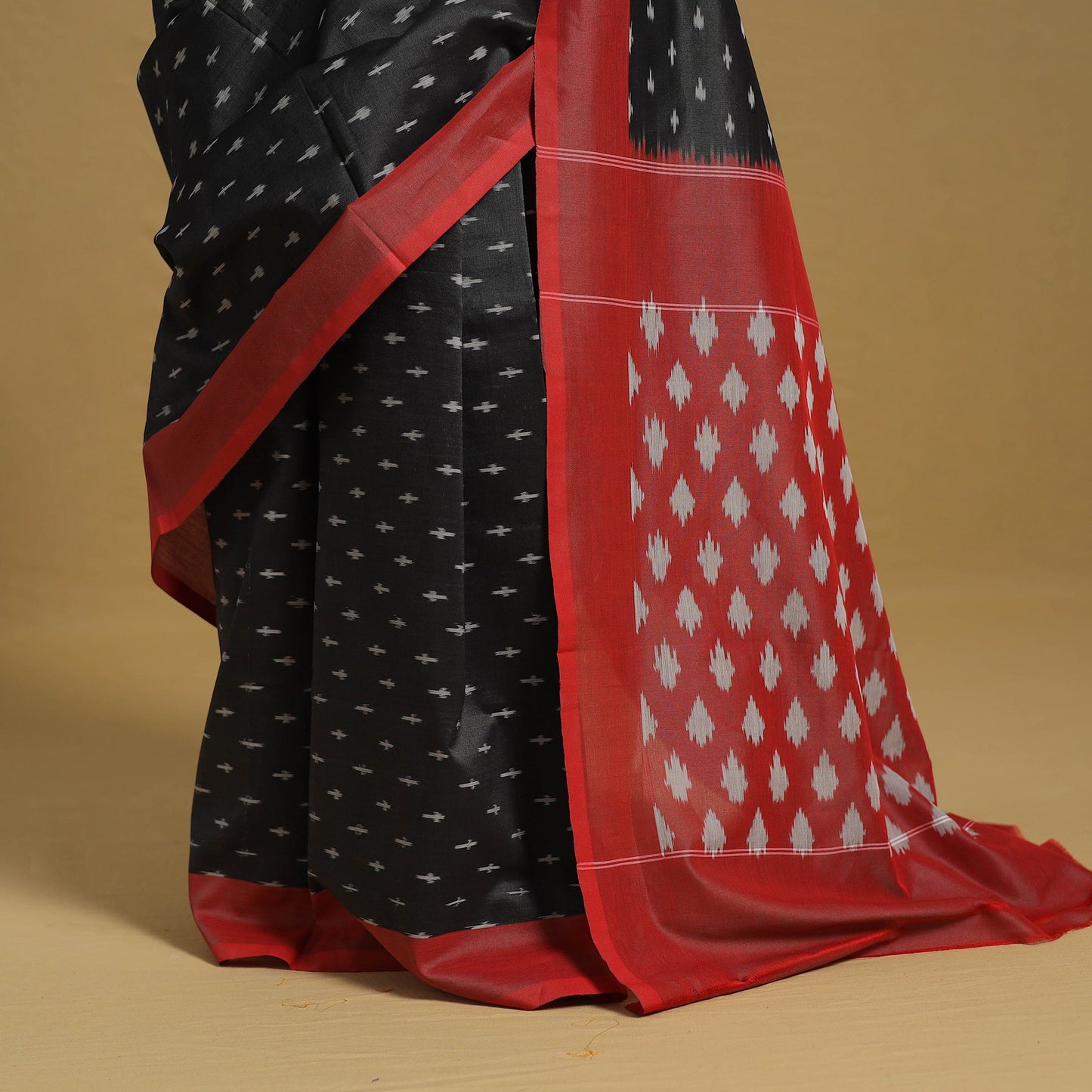 Mercerised Cotton Handloom Pochampally Ikat Saree