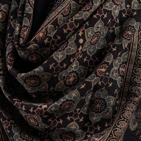 Black - merino wool natural dyed handwoven hand shawl 01