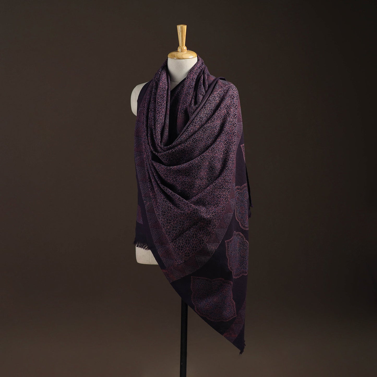 Merino wool natural dyed handwoven hand shawl 09