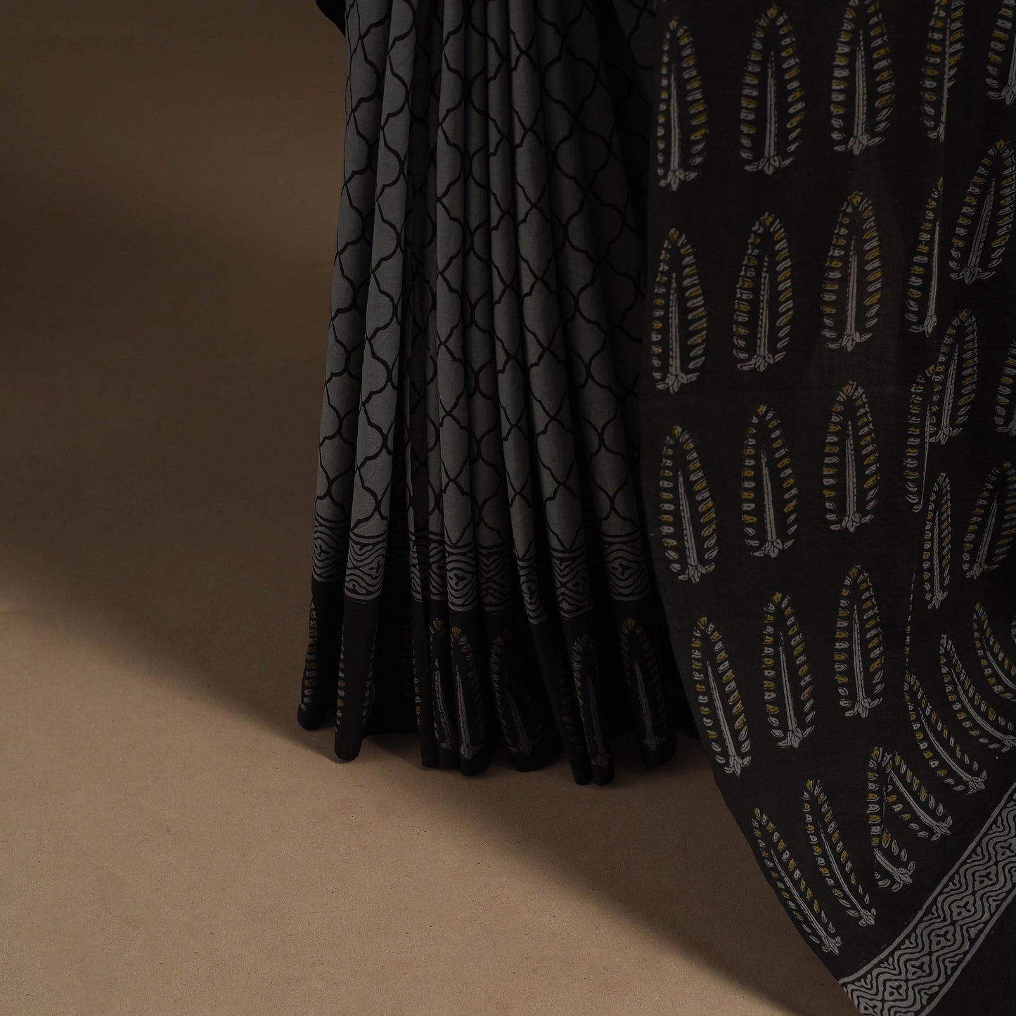 Black - mul cotton hand bagru saree 07 - handcrafted