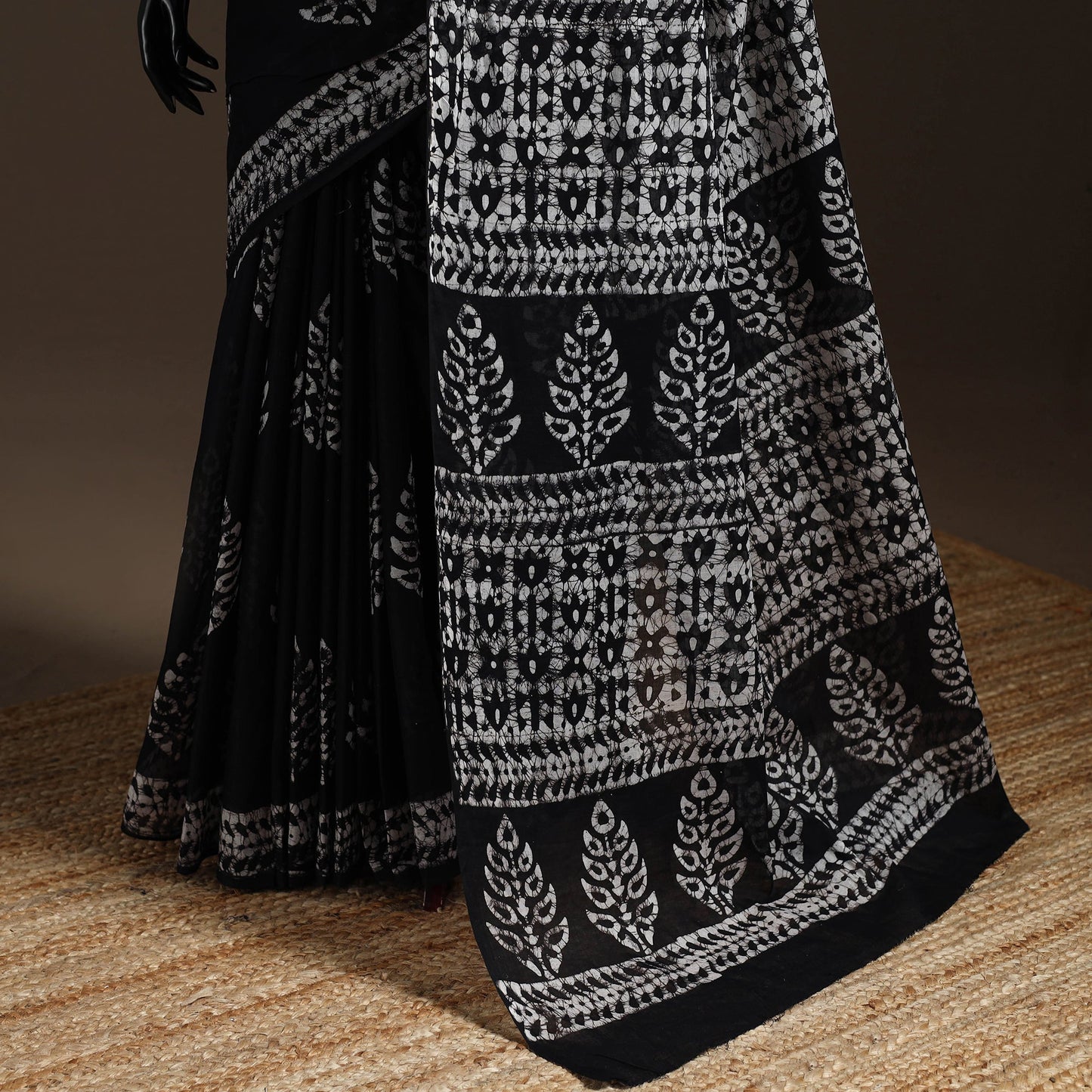 Mul cotton hand batik saree 01 - handcrafted