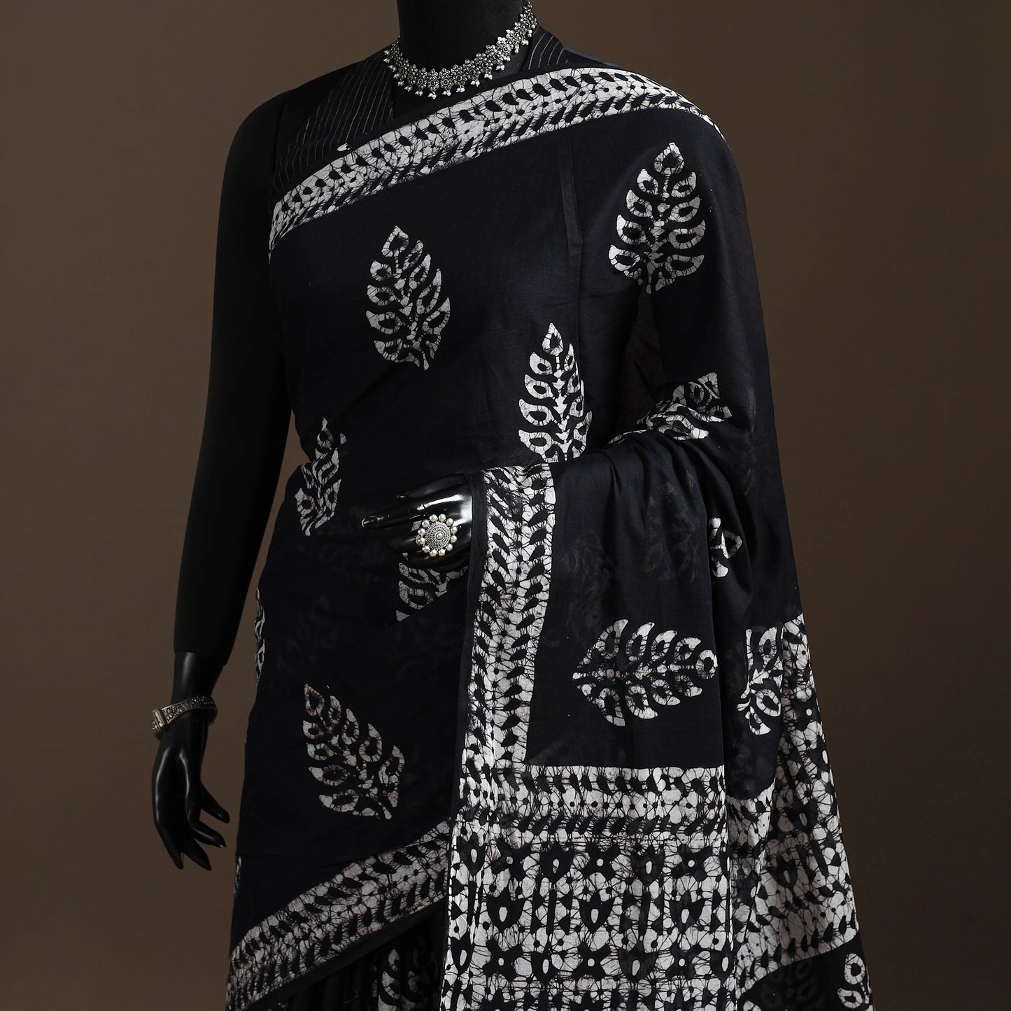 Mul cotton hand batik saree 01 - handcrafted