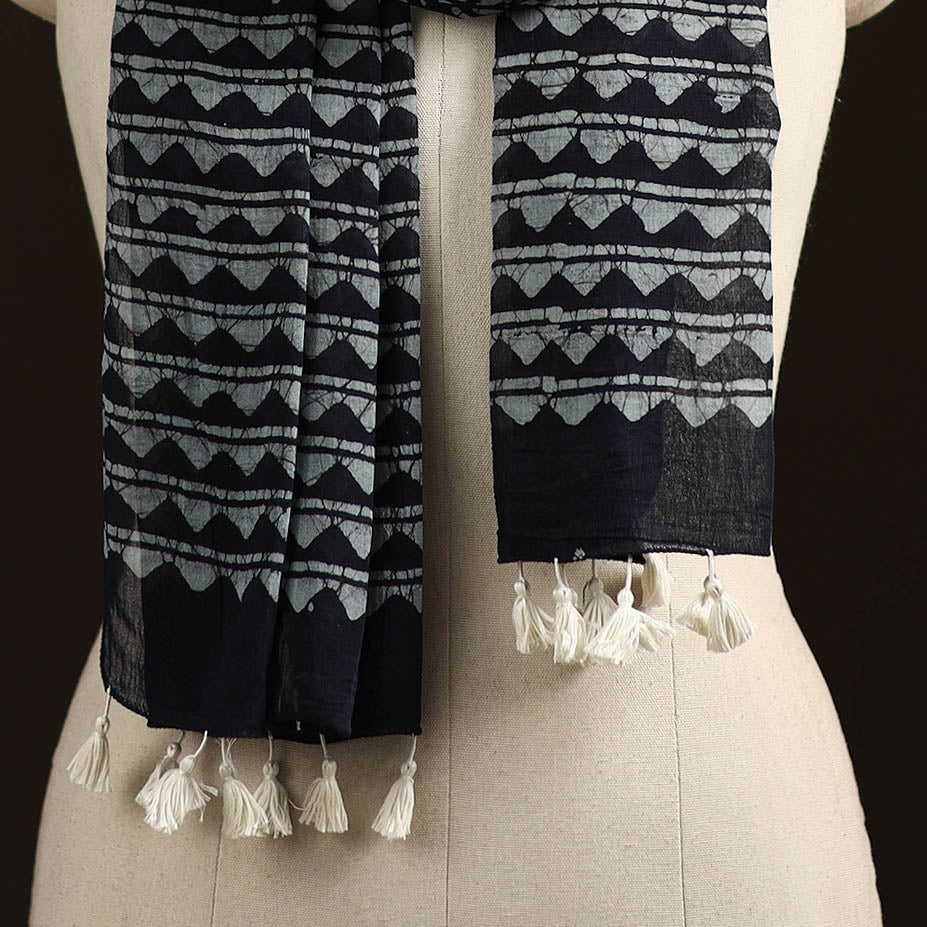 Mul cotton kutch hand batik stole with tassels 07