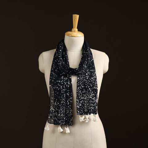 Mul cotton kutch hand batik stole with tassels 25