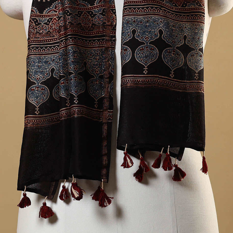 Black - natural dyed chanderi silk stole 04 - handcrafted